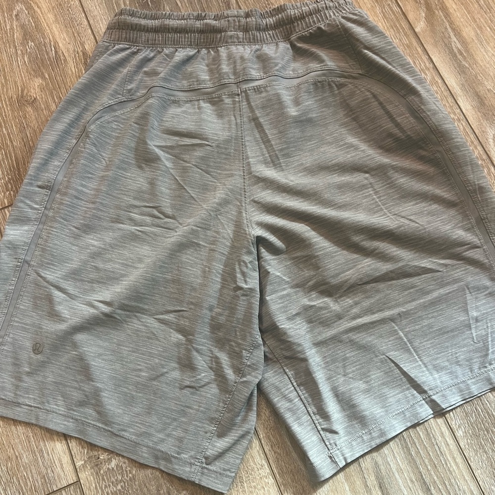 Men’s LULULEMON Pace breaker Lined short 9”